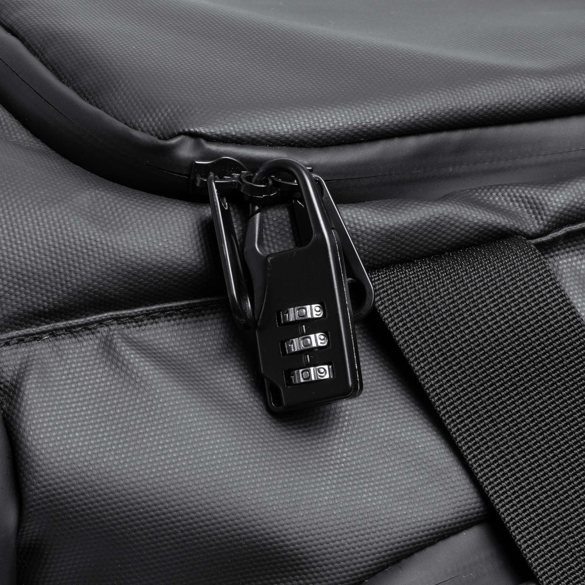 Сумка-рюкзак спортивная FANTOM, чёрный