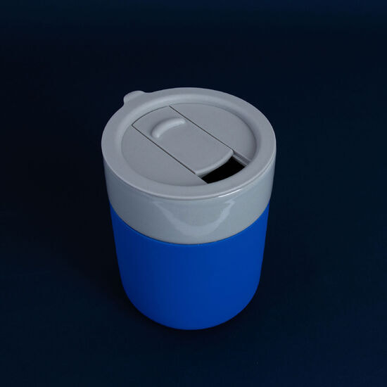 Кружка керамическая Silvia с силиконовой манжетой, серая-синяя