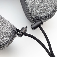 Подушка для путешествий с капюшоном Shon