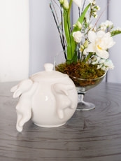 Сахарница с кроликами 